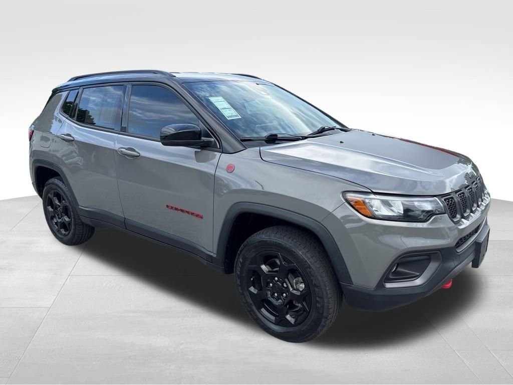 Used 2023 Gray Jeep Trailhawk image 8
