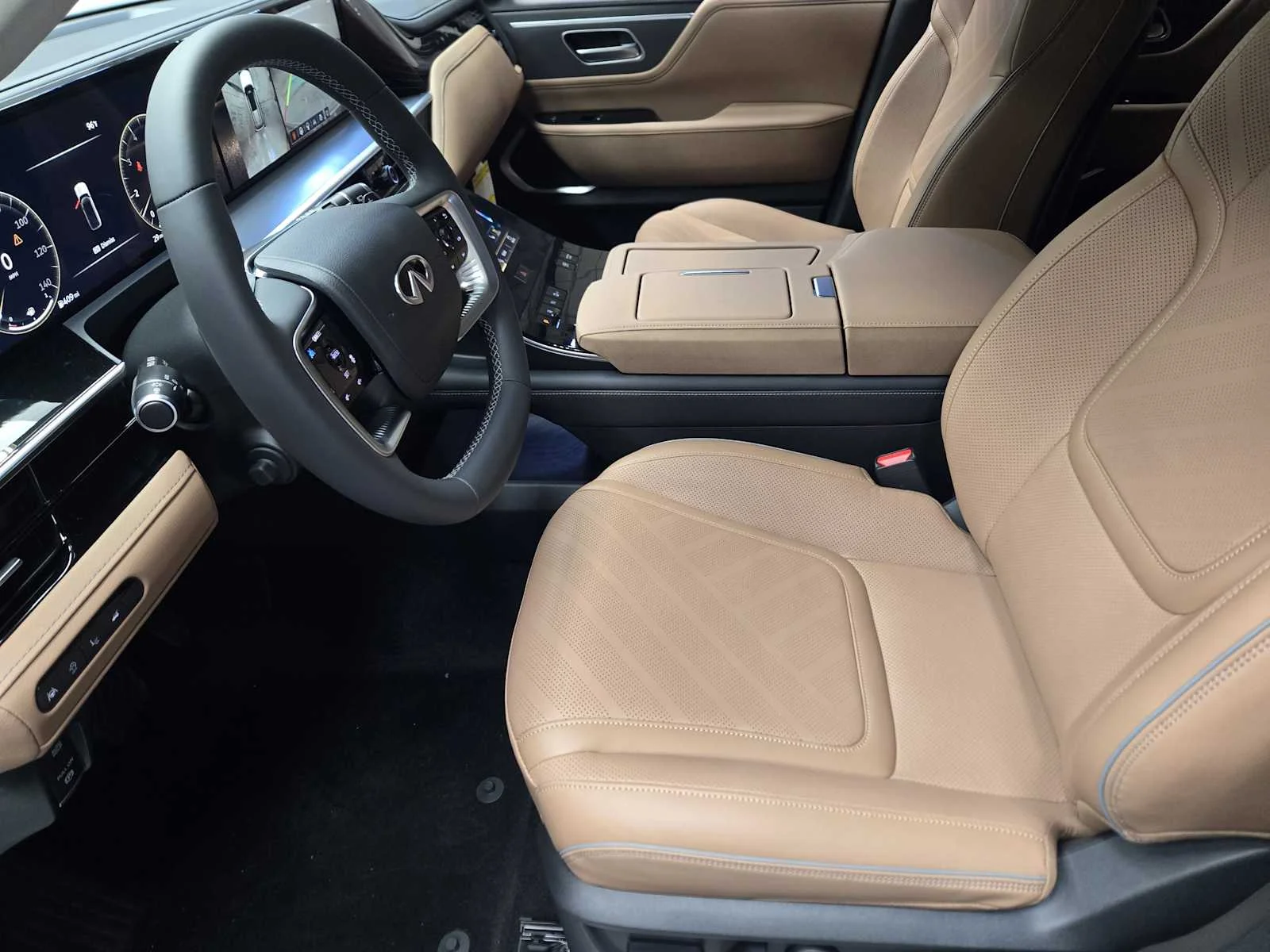 New 2026 RADIANT WHITE INFINITI Luxe 2WD image 8