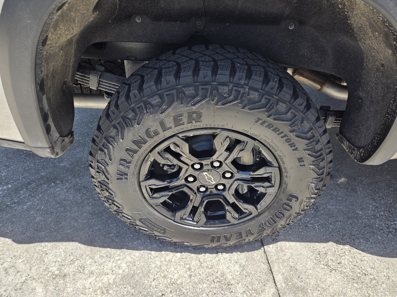 2026 Chevrolet Silverado 1500 ZR2 - Photo 12