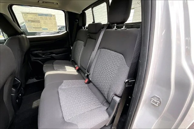 New 2026 Avalanche Ford XLT image 10