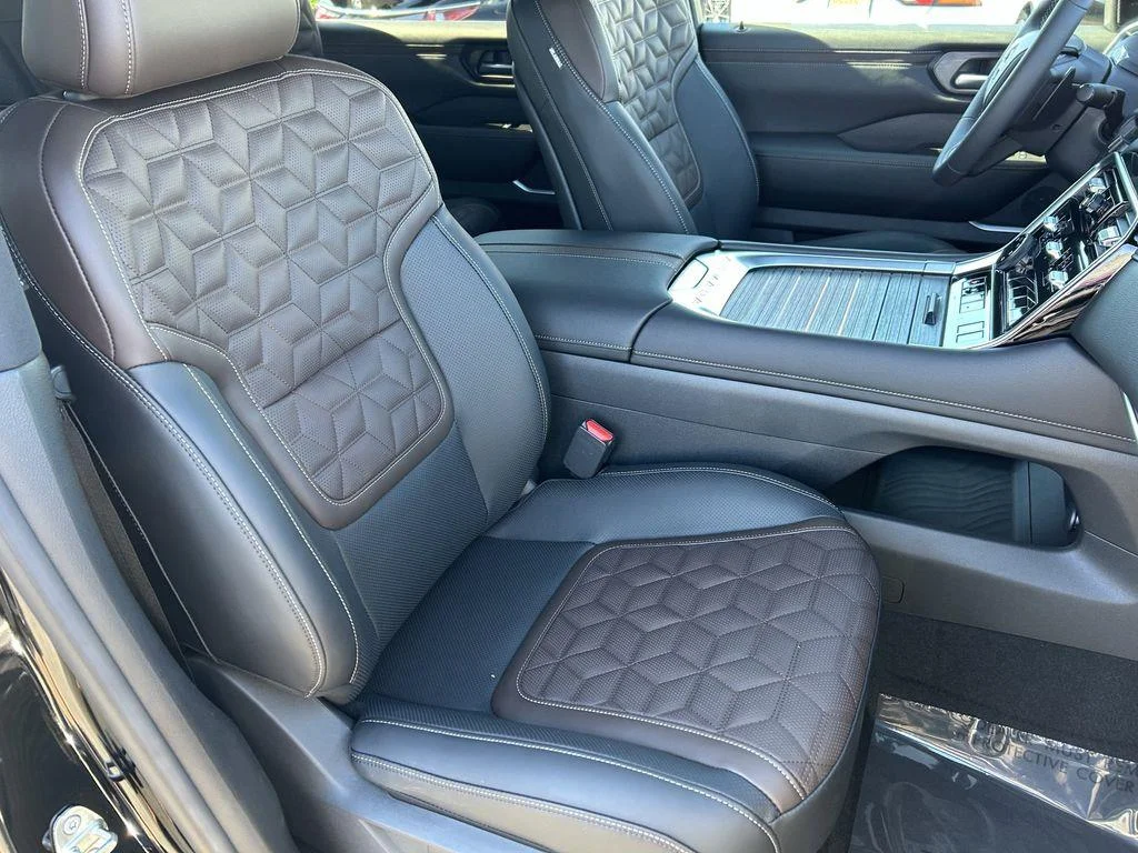 2026 Nissan Armada Platinum Reserve - Photo 10