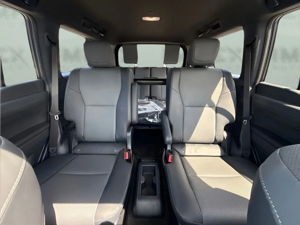 Used 2025 White Lexus 550 Premium+ image 7