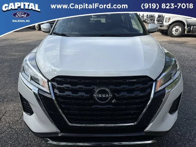 Used 2024 White Nissan SV image 10