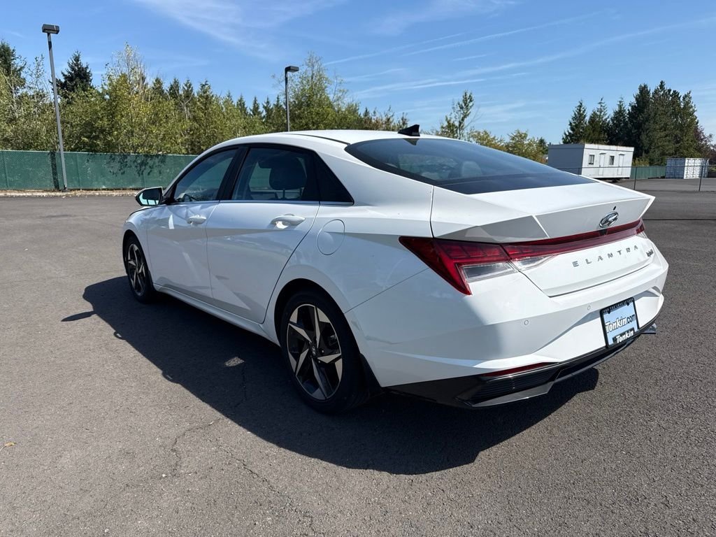 Used 2023 Lunar White Hyundai Limited image 4