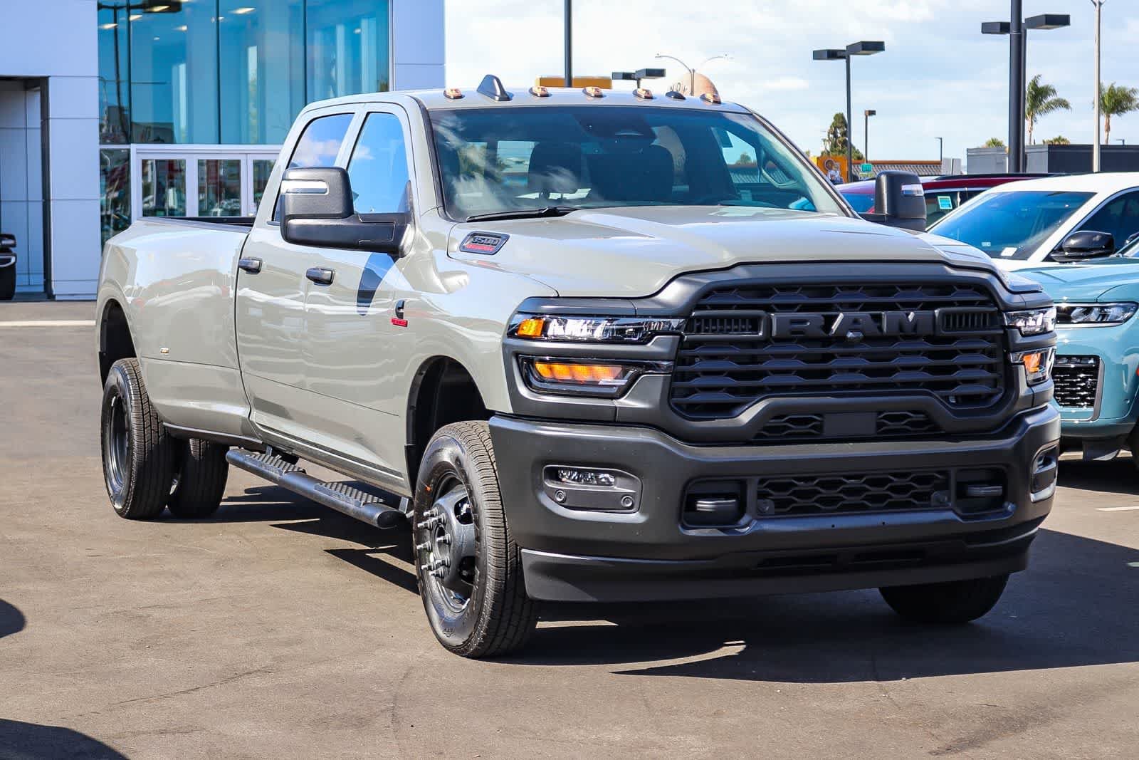 New 2026 Ceramic Gray Clear-Coat Exterior Paint RAM Tradesman image 3