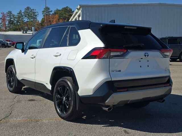 2024 Toyota RAV4 Hybrid XSE photo 2