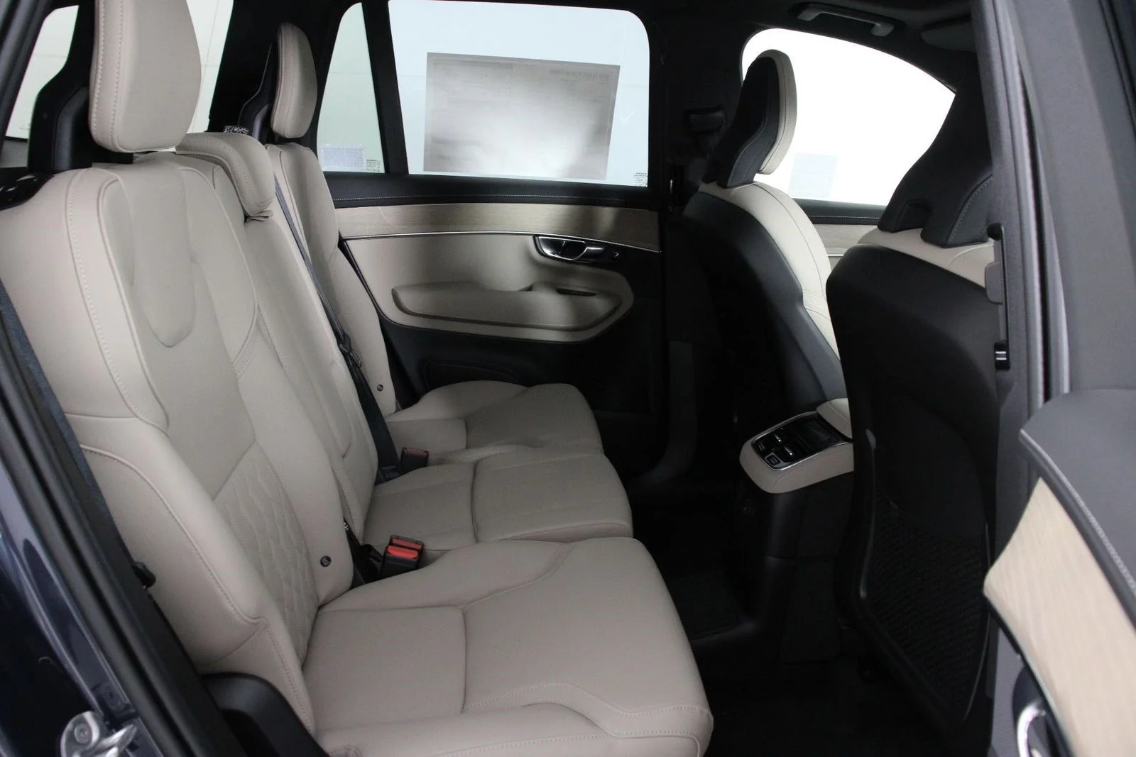 New 2026 Blue Volvo T8 Plus image 11