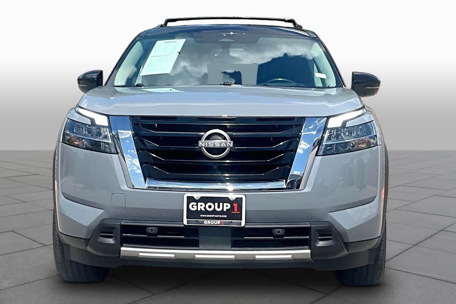 Certified Used 2023 Solid Gray/Super Black Nissan Platinum image 4