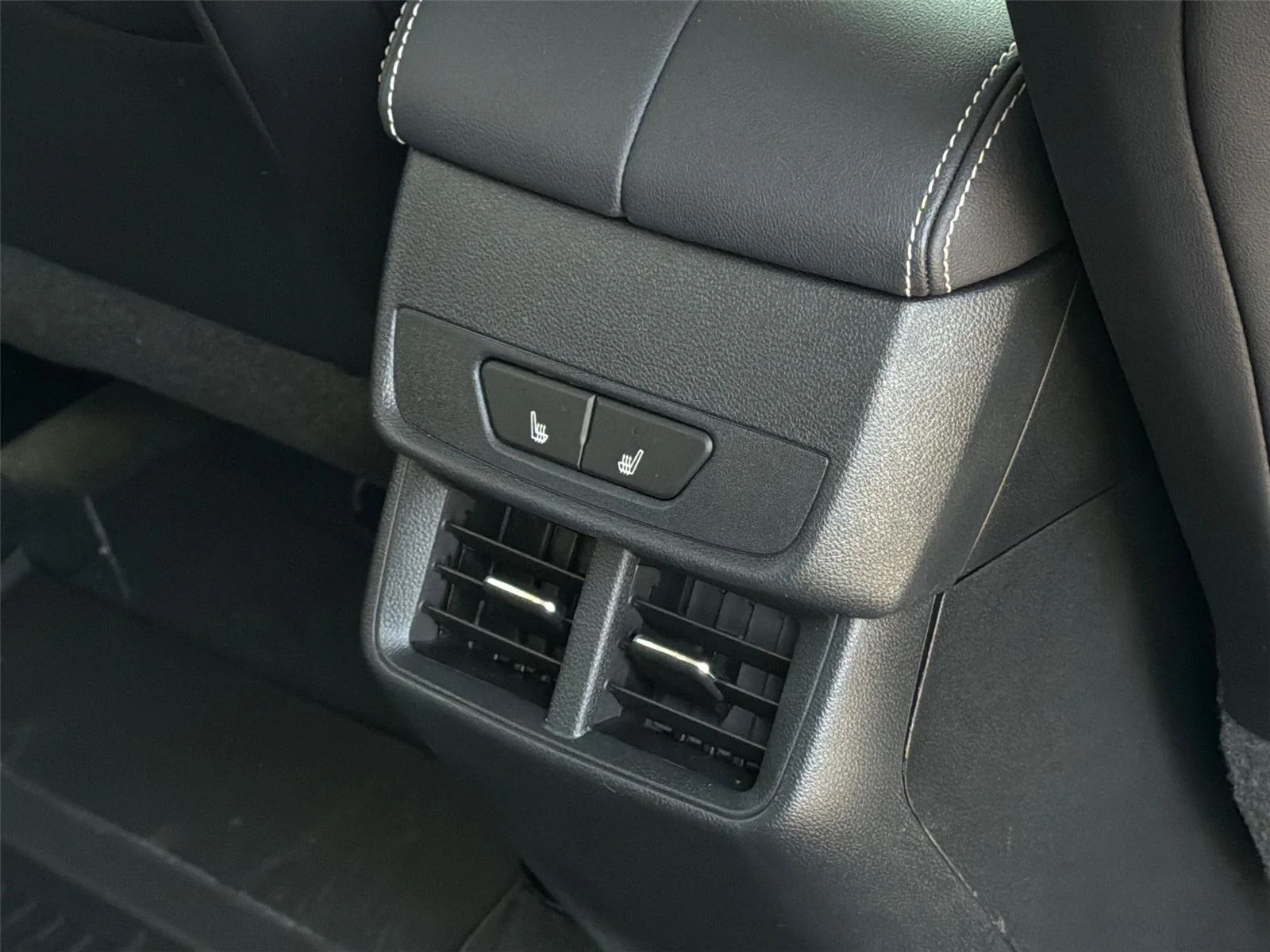 2026 GMC Terrain Denali - Photo 13