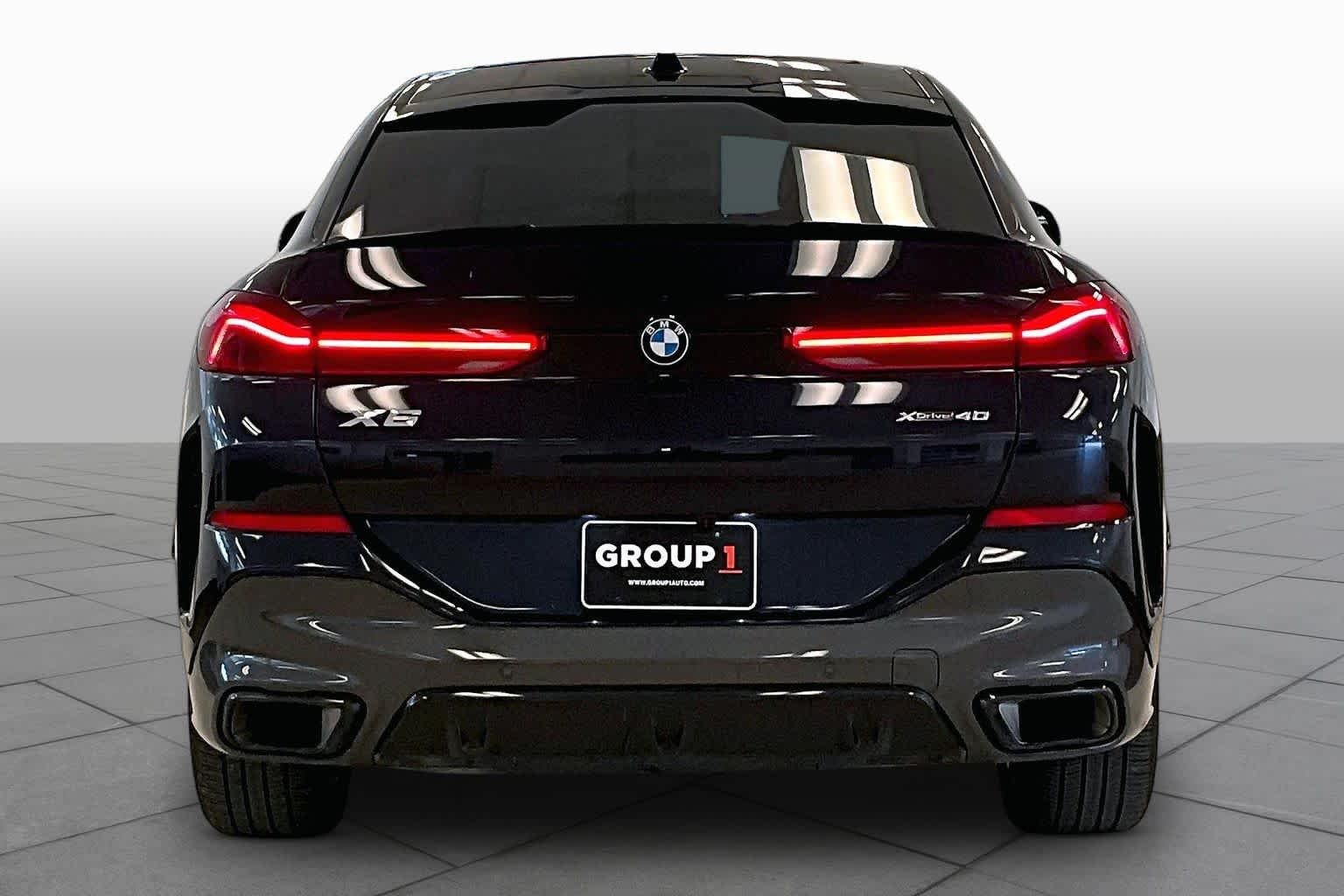 Used 2026 Carbon Black Metallic BMW xDrive40i image 4