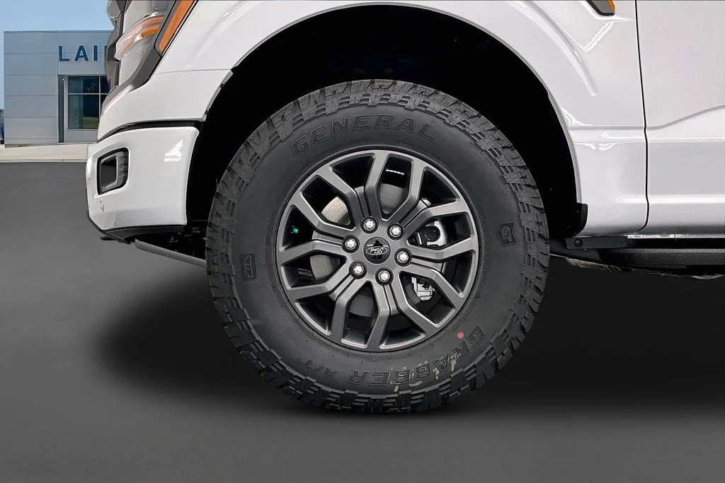 New 2026 Oxford White Ford Tremor® image 13