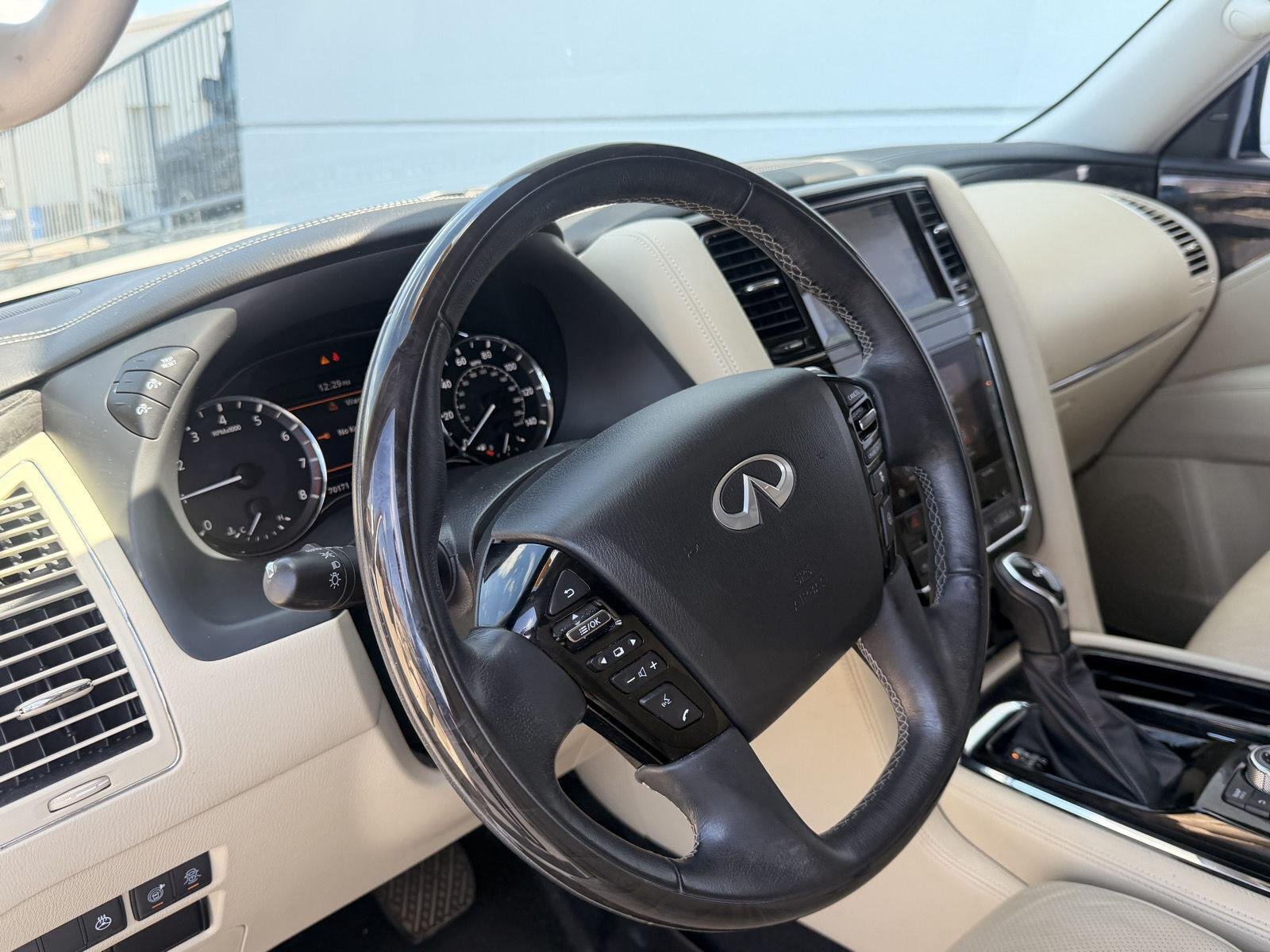Used 2021 Moonstone White INFINITI LUXE image 11