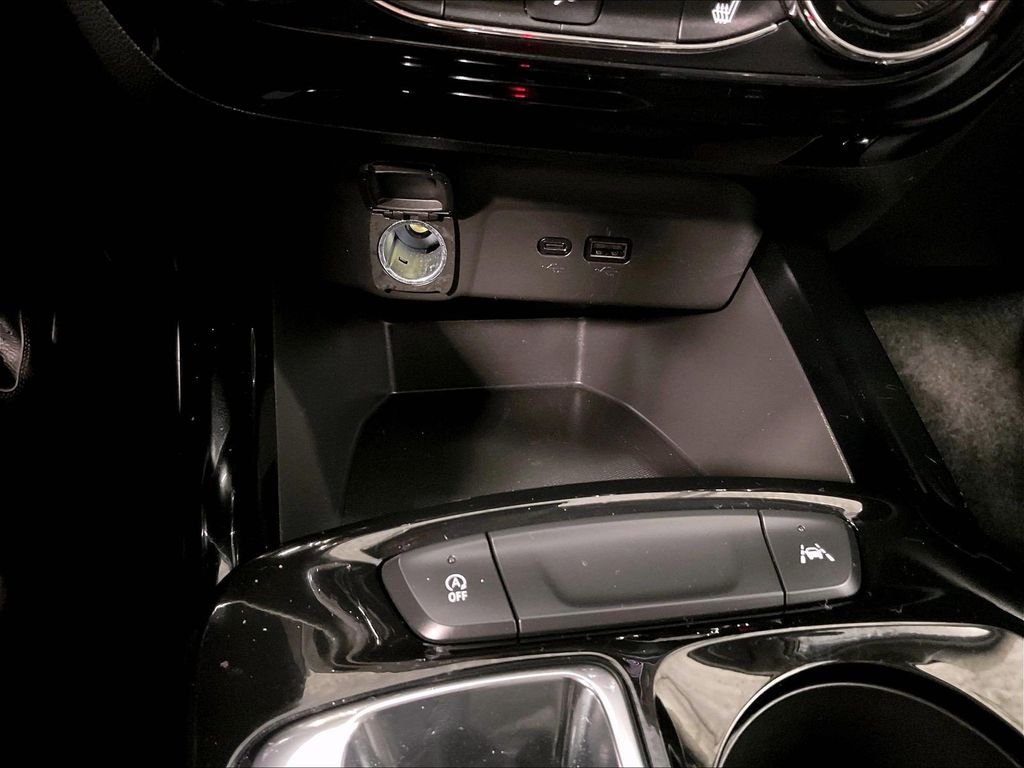 Used 2025 Gray Chevrolet LT image 27