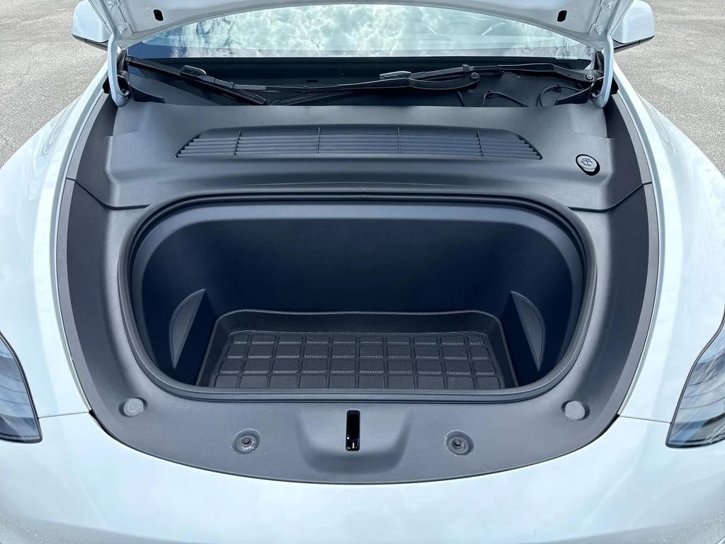 Used 2024  Tesla Long Range image 26