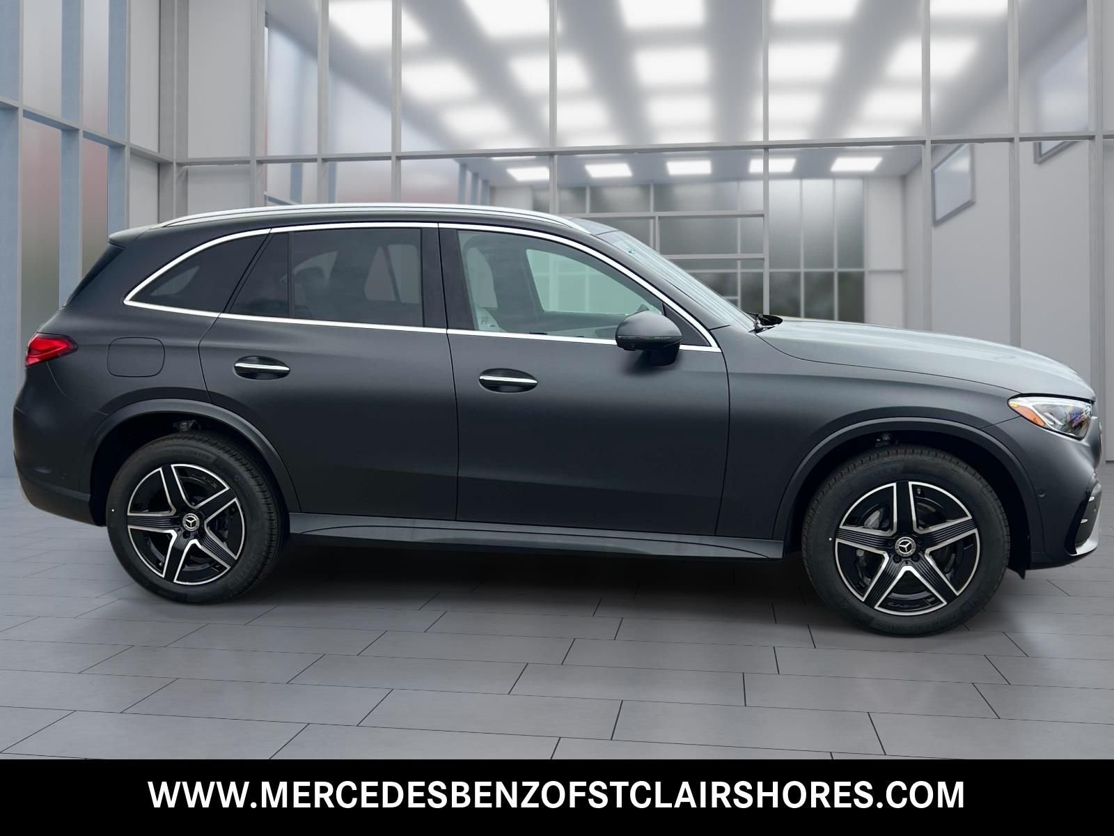 New 2026 MANUFAKTUR exclusive graphite grey magno Mercedes-Benz GLC 300 image 7