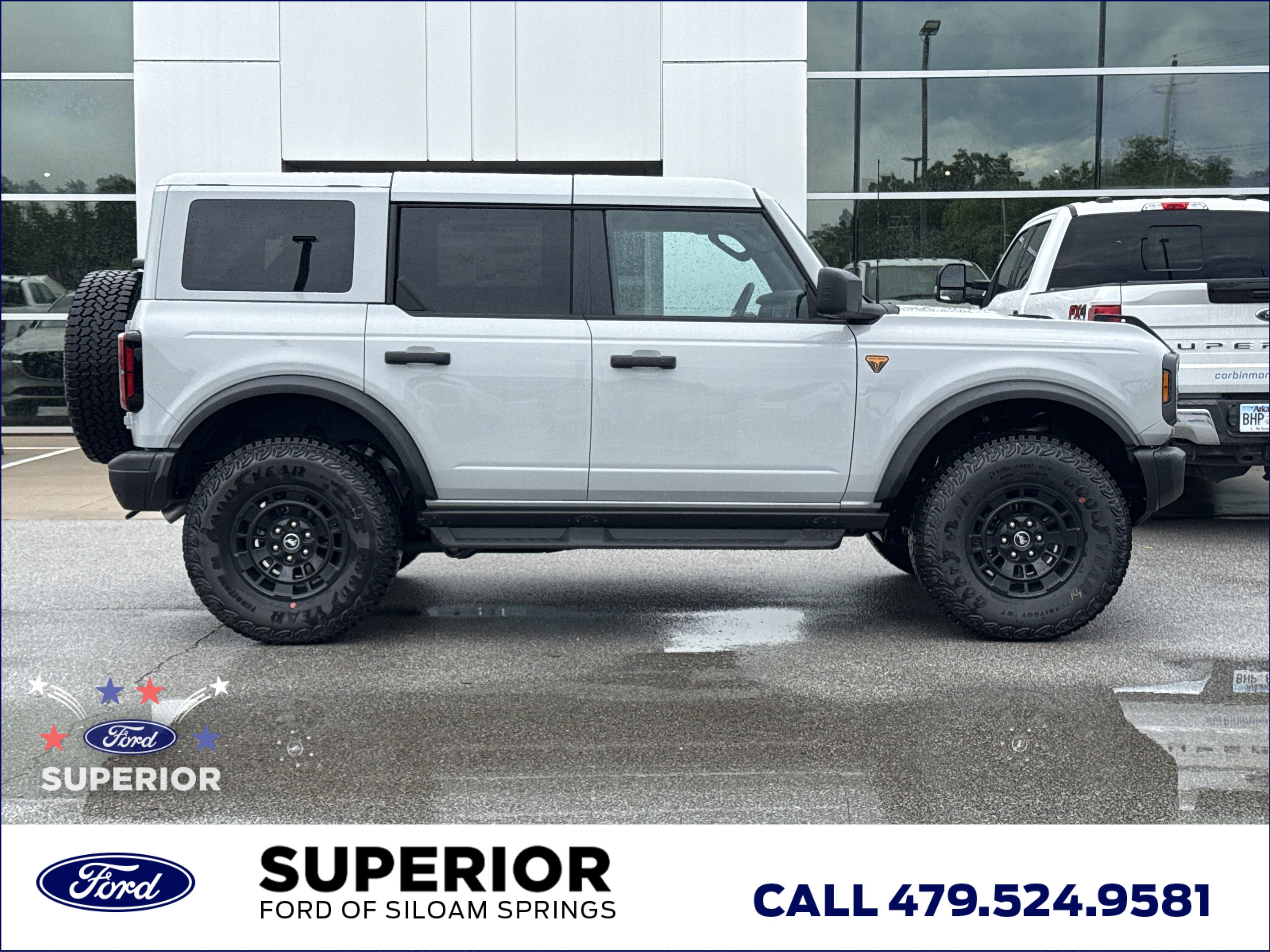 New 2026 Avalanche Gray Ford Badlands 4WD image 2