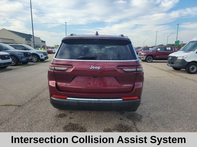 Used 2022 Velvet Jeep Limited image 25