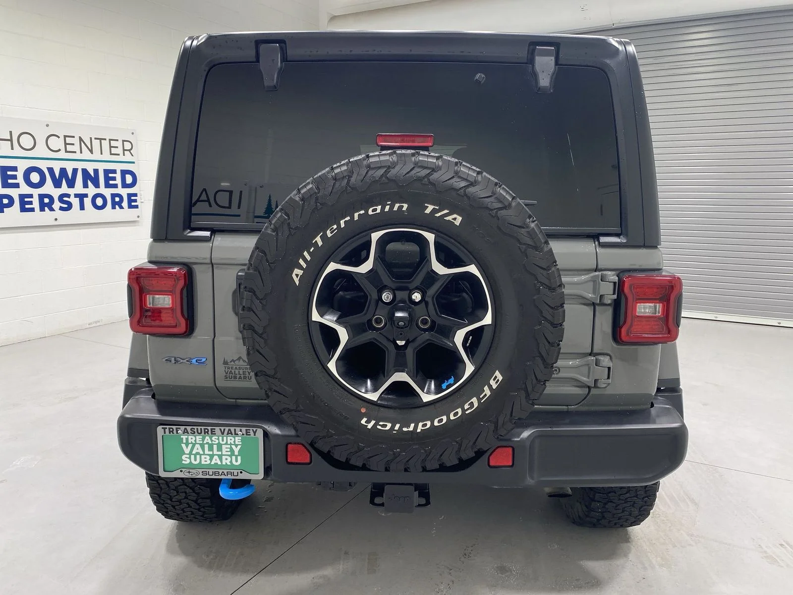 Used 2023 Gray Jeep Rubicon 4xe image 7