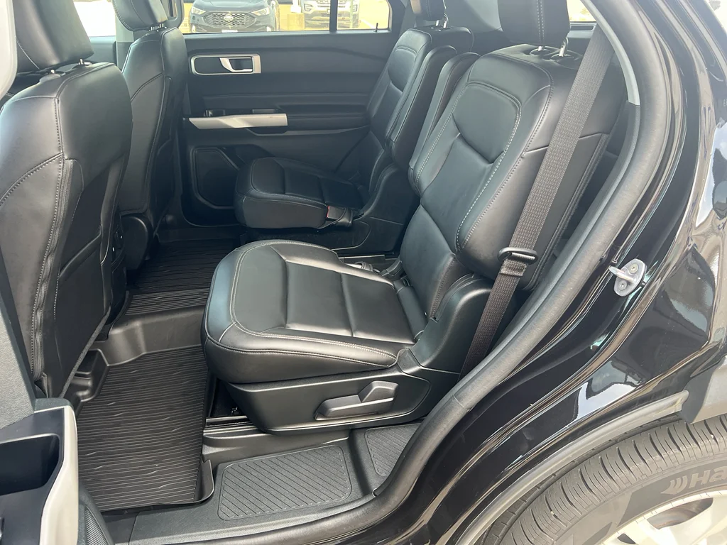 Used 2024 Agate Black Metallic Ford XLT image 20