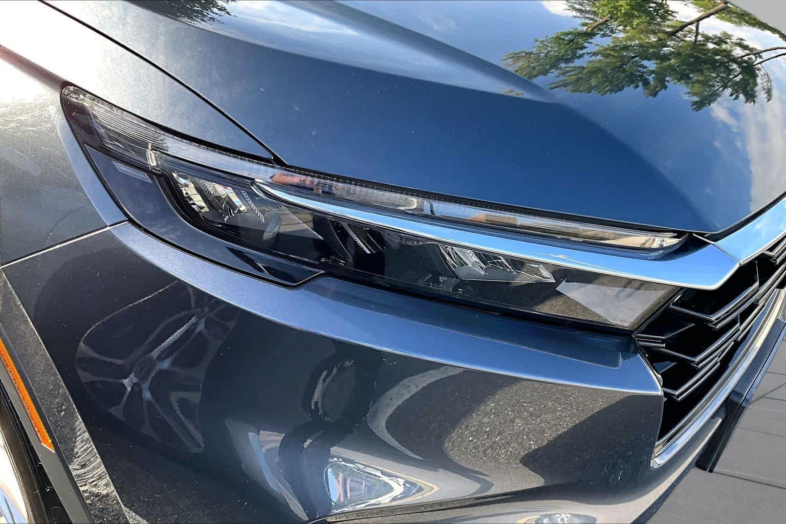 Used 2025 Meteorite Gray Metallic Honda EX-L image 26