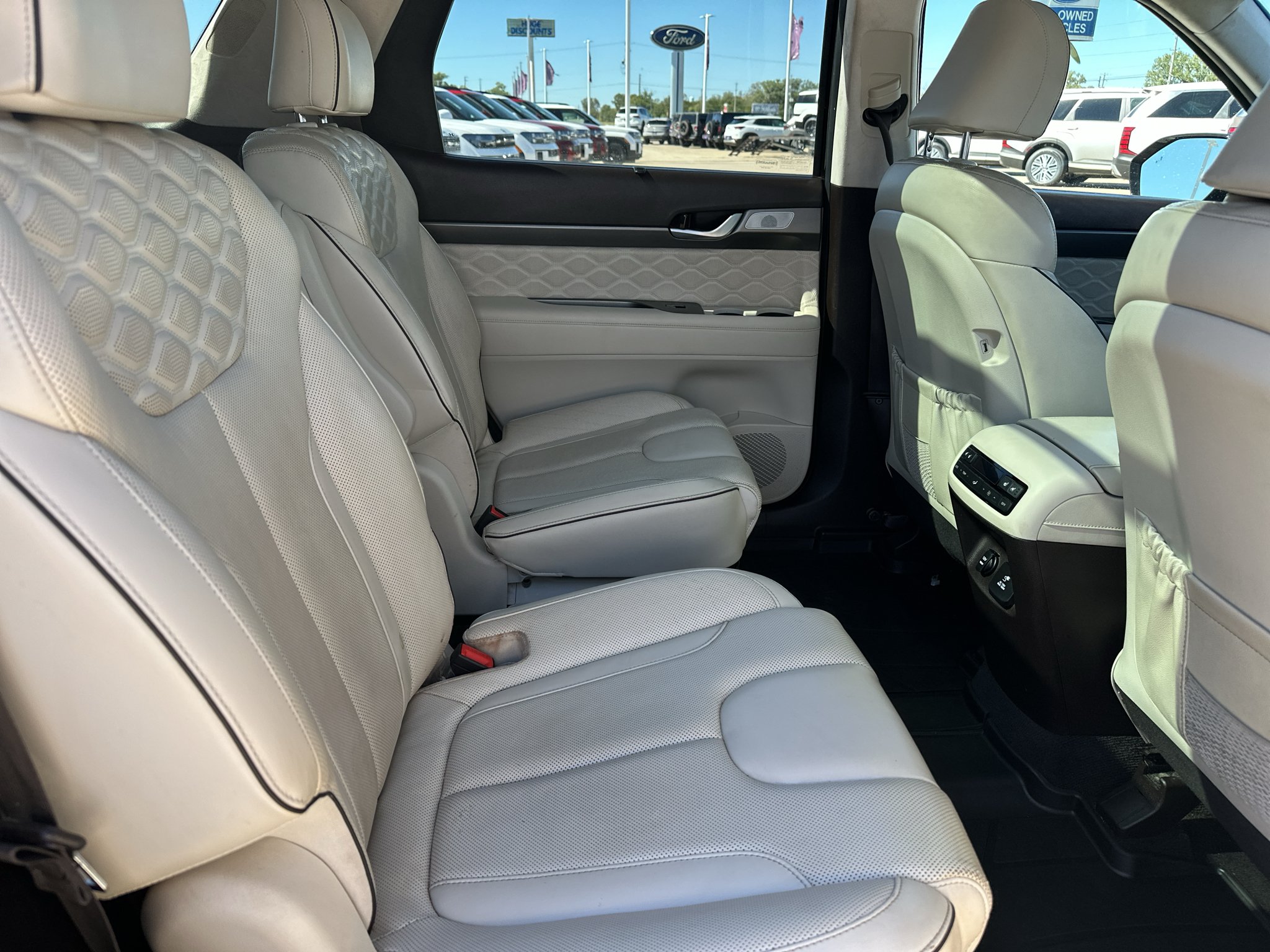 Used 2020 Becketts Black Hyundai Limited image 6
