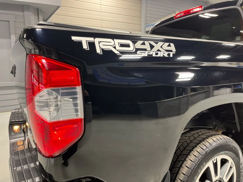 Used 2019 Midnight Black Metallic Toyota SR5 image 33