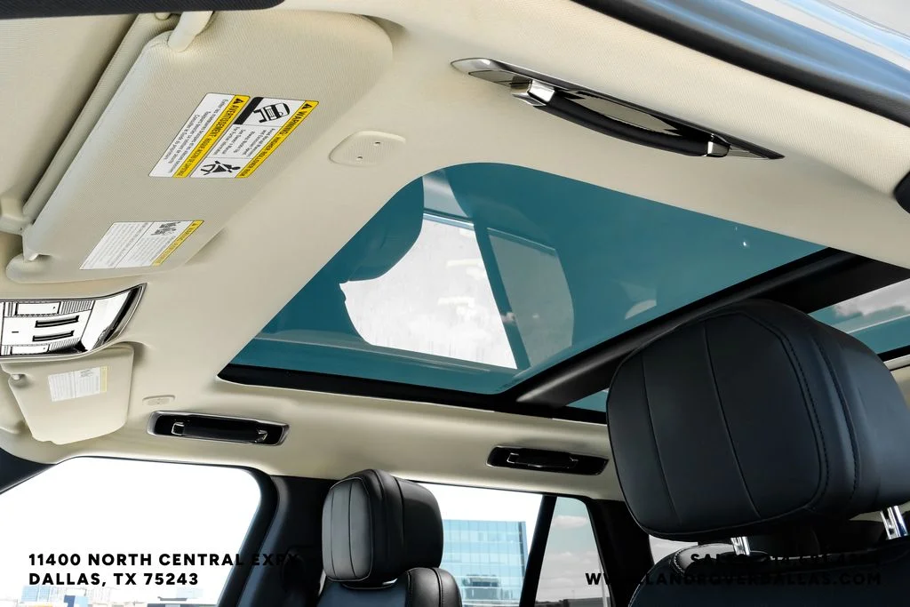 Used 2023 Grey Land Rover SE image 21