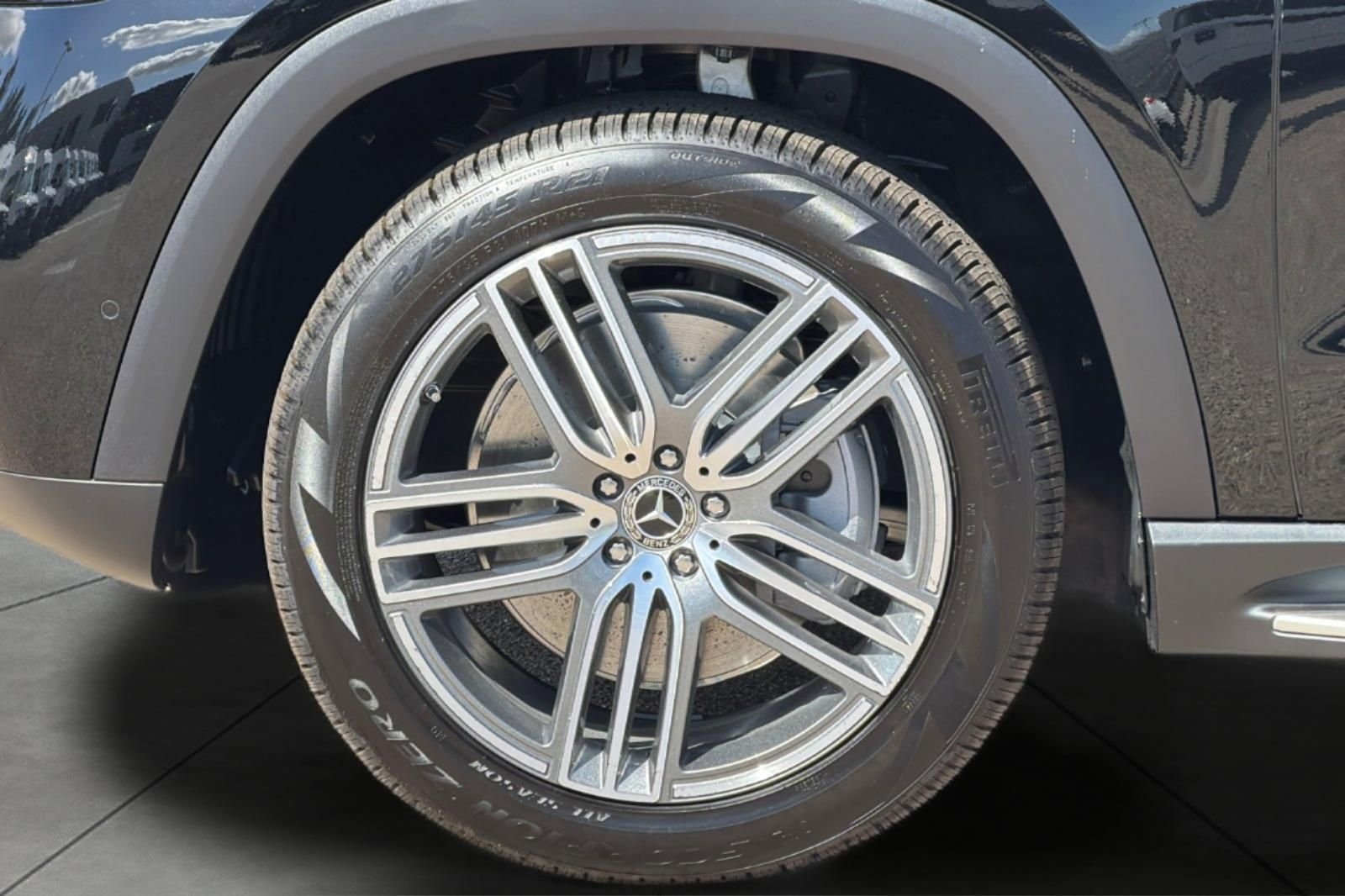 New 2026 Black Mercedes-Benz GLS 450 image 5
