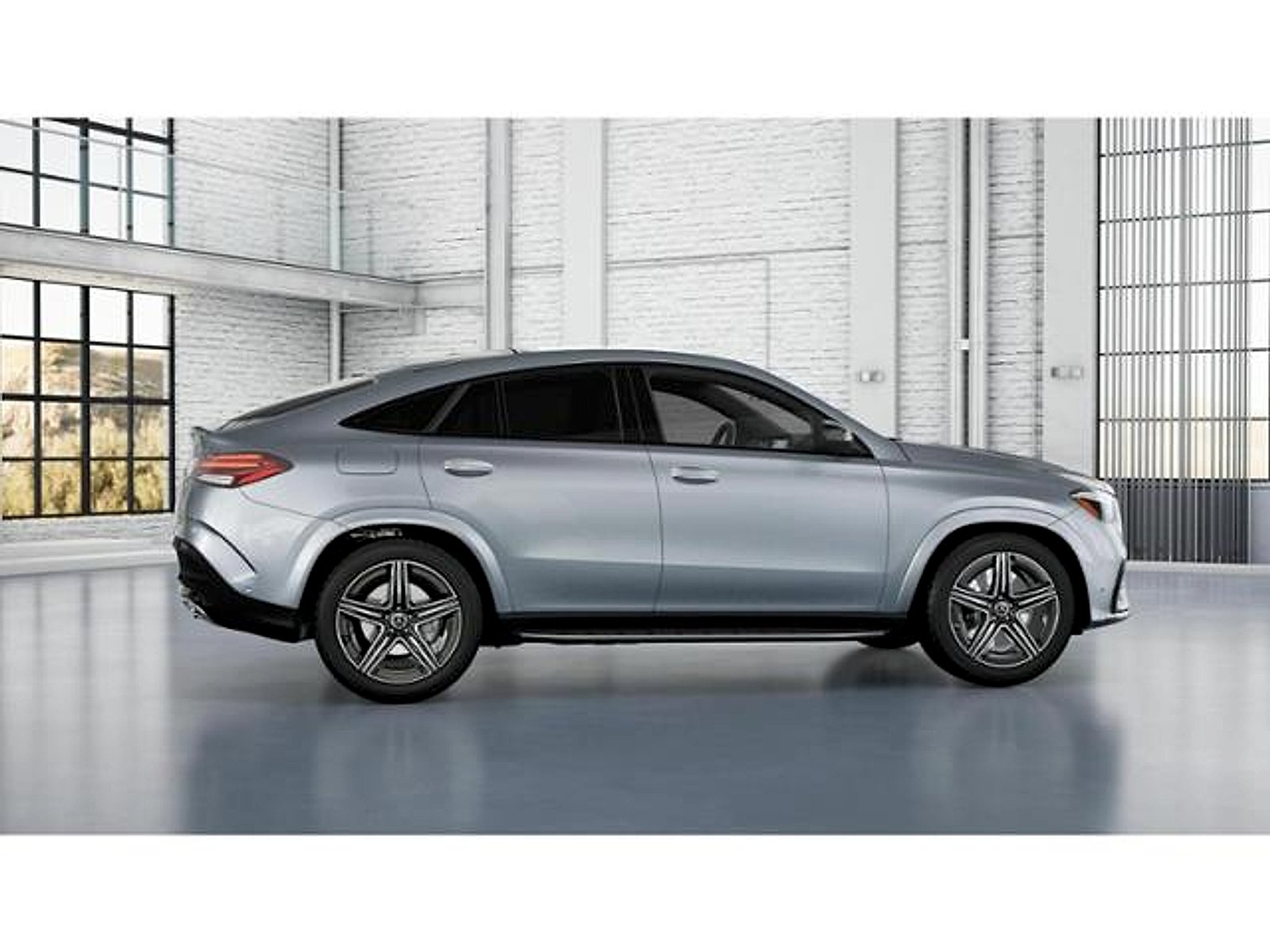 Used 2025 Cirrus Silver Metallic Mercedes-Benz 4MATIC® image 16