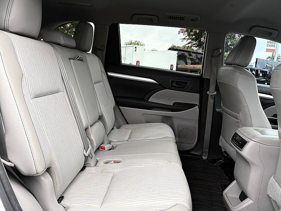 Used 2017 Predawn Gray Mica Toyota LE image 11
