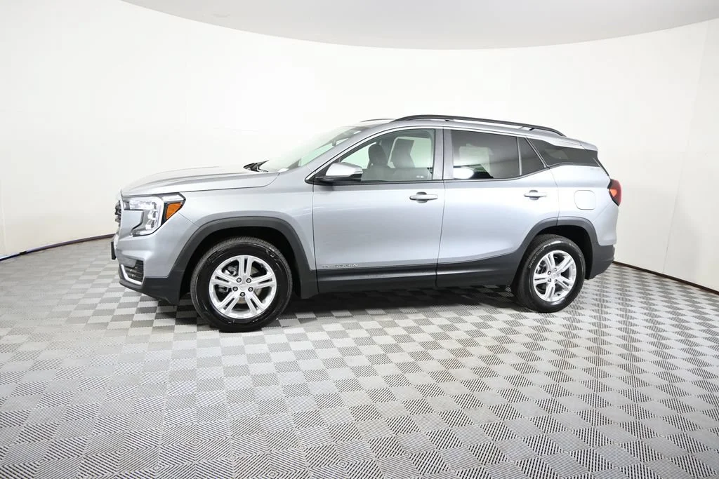 Used 2024 GMC Terrain SLE with VIN 3GKALTEG0RL301116 for sale in Forest Lake, Minnesota