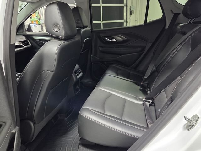Used 2023 White GMC SLT image 6
