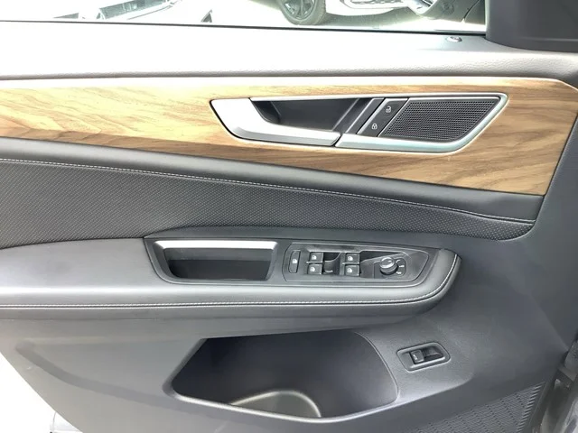 New 2026 Pure Gray Volkswagen 2.0T SE W/TECHNOLOGY image 28