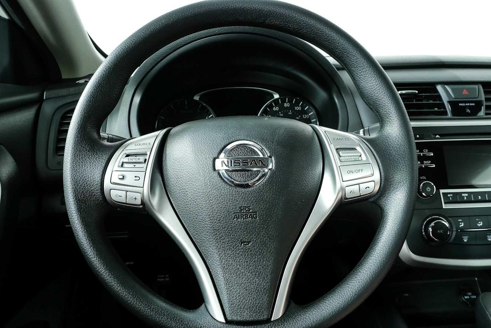 Used 2017 Pearl White Nissan 2.5 S image 9