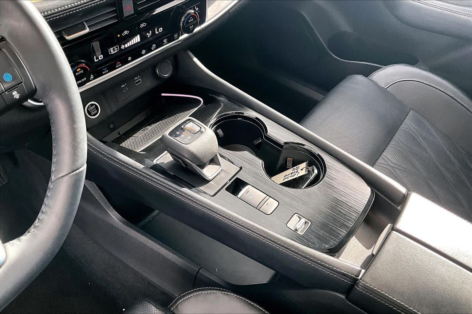 Used 2023 Boulder Gray Pearl Nissan Platinum image 17