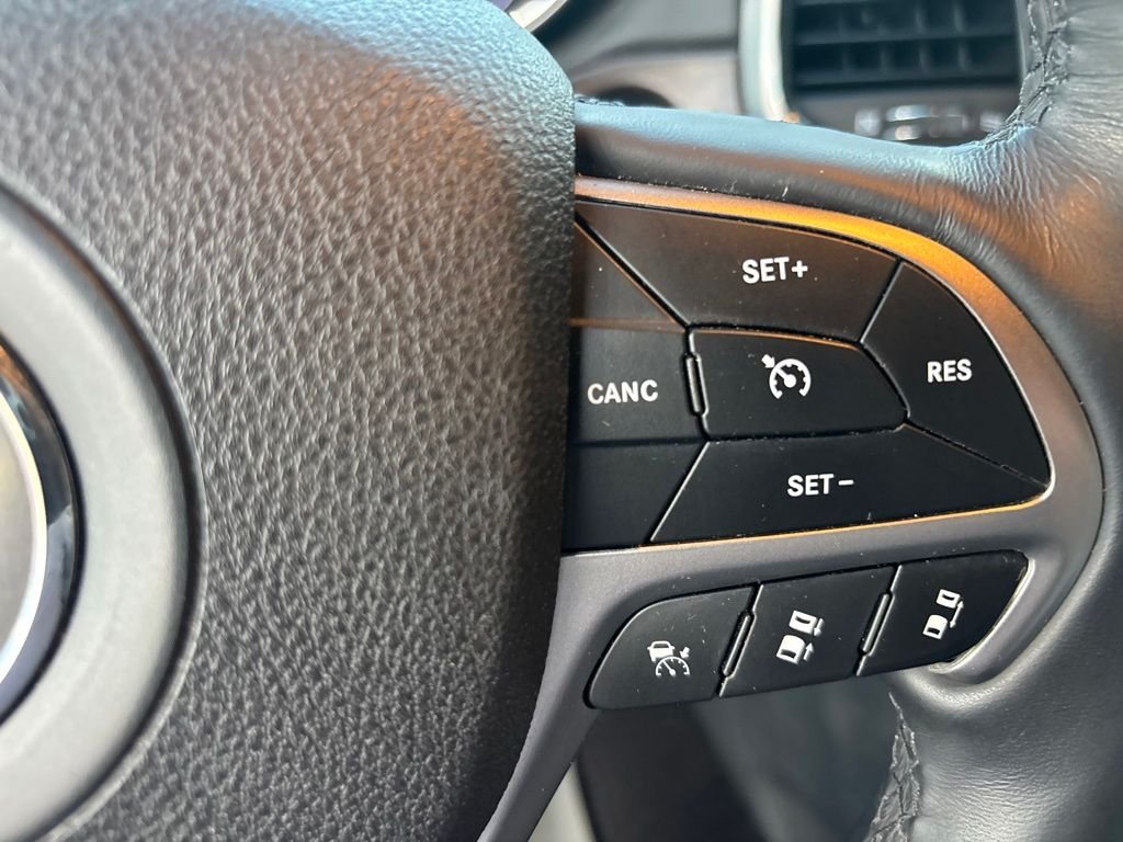 Used 2018 White Jeep Limited image 15