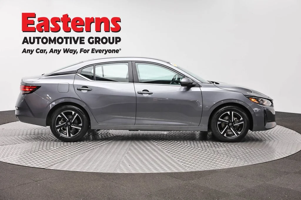 Used 2024 Gray Nissan SV image 4