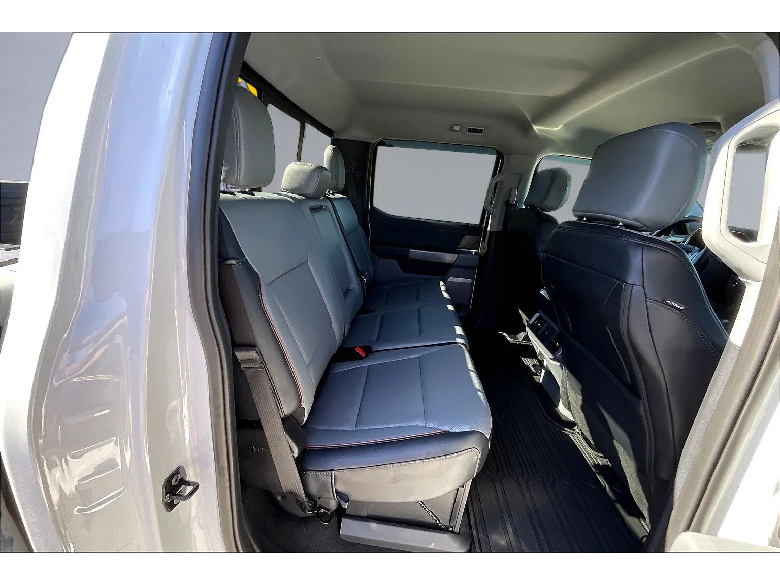 Used 2025 White Ford LARIAT image 19
