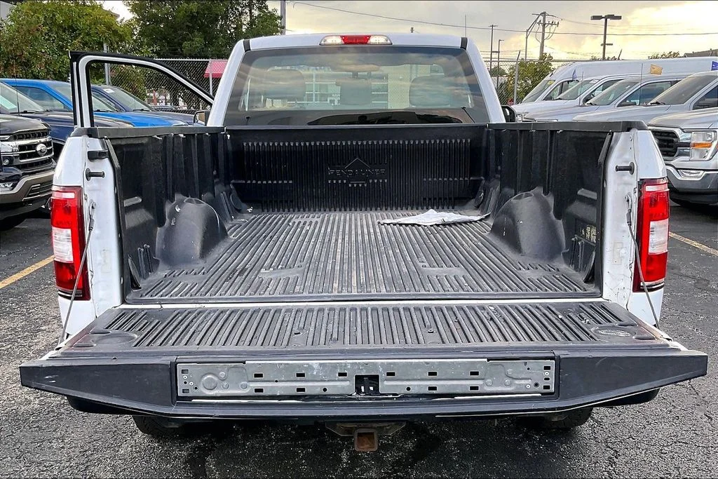 Used 2019 White Ford XL image 26