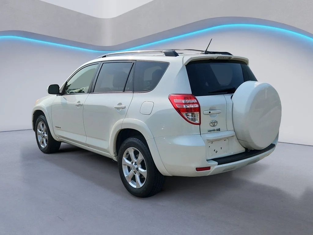 Used 2012 Blizzard Pearl Toyota Limited image 5