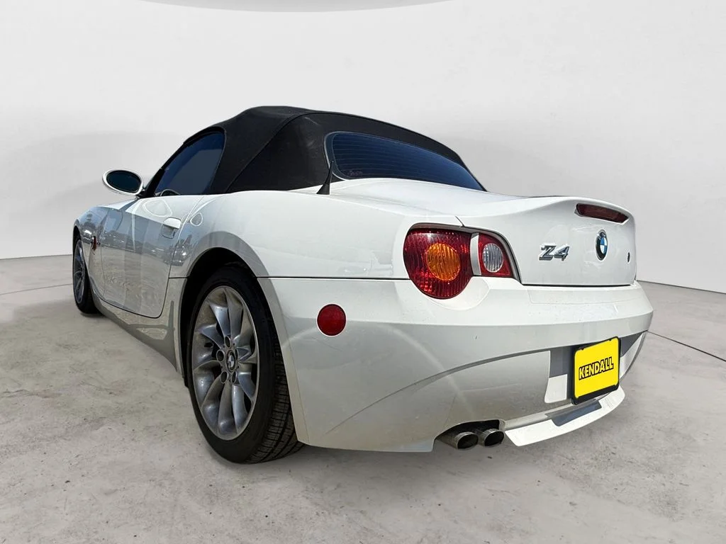 Used 2003 White BMW 2.5i image 2