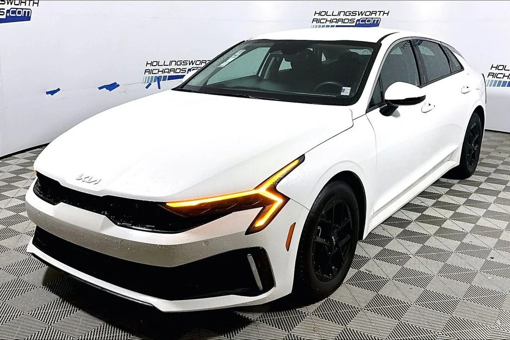 2025 Kia Optima LXS FWD's photo