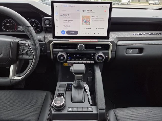 2026 Toyota Tacoma Limited - Photo 10