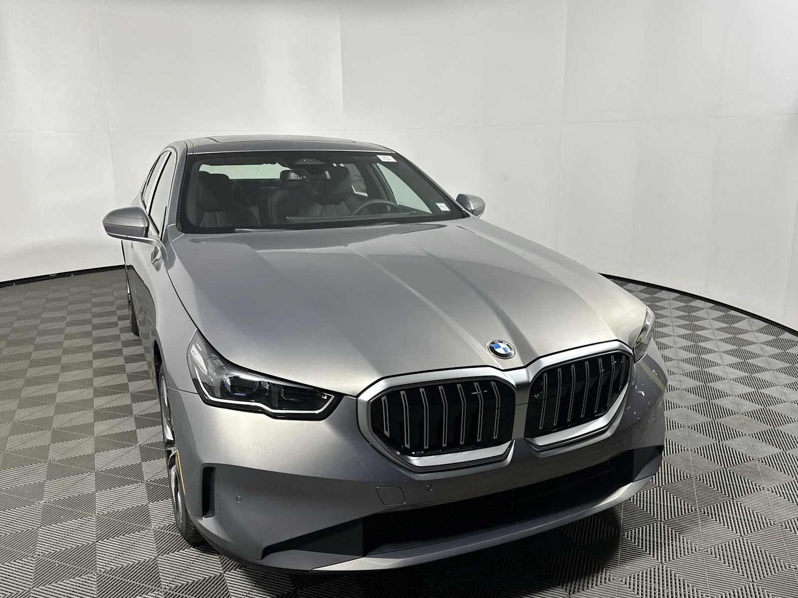 2026 BMW 5 Series 530i - Photo 6