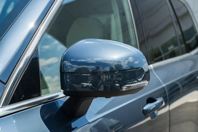 Used 2025 Denim Blue Volvo Ultra image 15