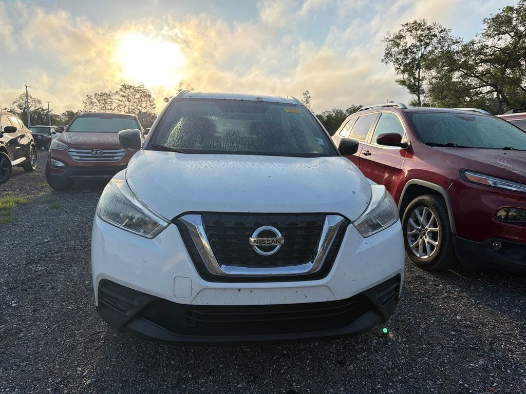 Used 2019 Nissan Kicks S with VIN 3N1CP5CU8KL534053 for sale in Brooksville, FL