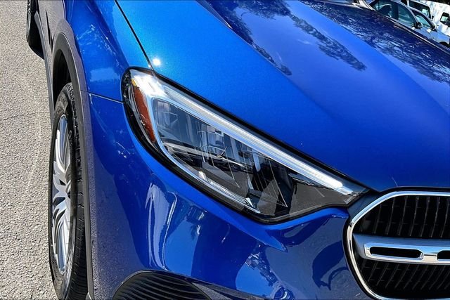 Used 2026 Blue Mercedes-Benz GLC 300 image 24