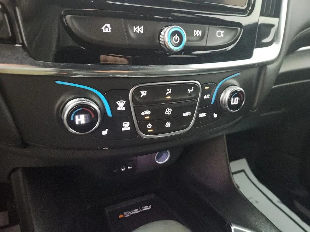 Used 2023 Gray Chevrolet LT image 22