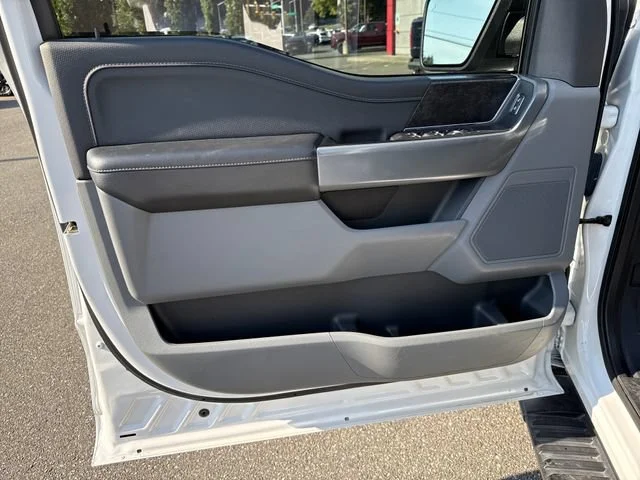 Used 2021 Oxford White Ford XLT image 15