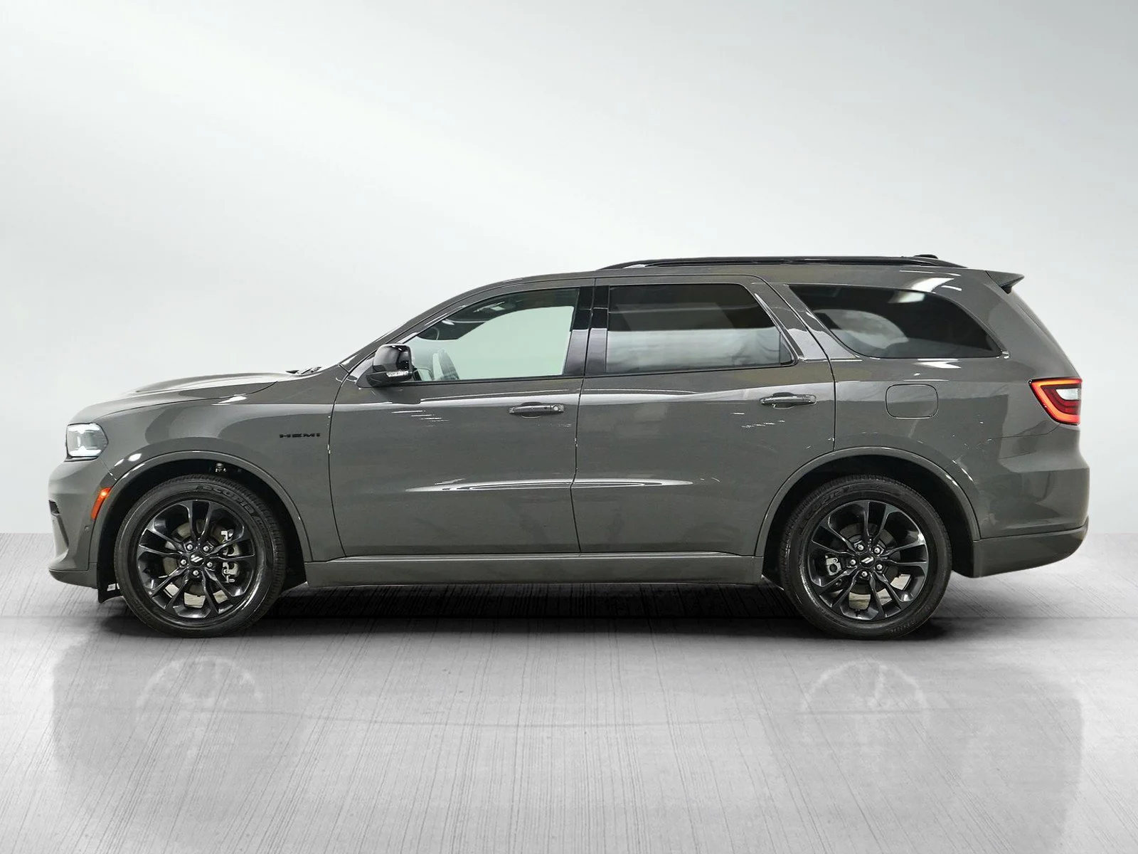 Used 2025 Dodge Durango R/T with VIN 1C4SDJCTXSC521639 for sale in Hopkins, Minnesota